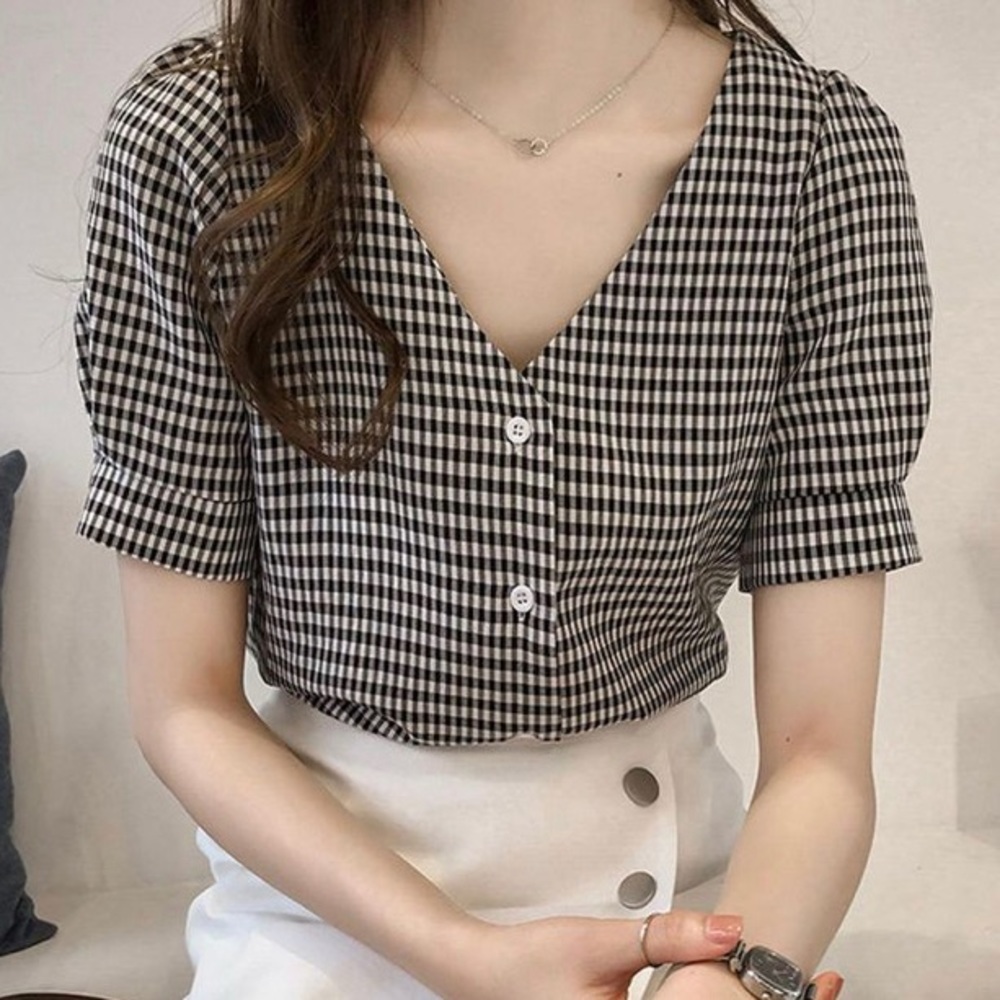 Gingham plaid blouse